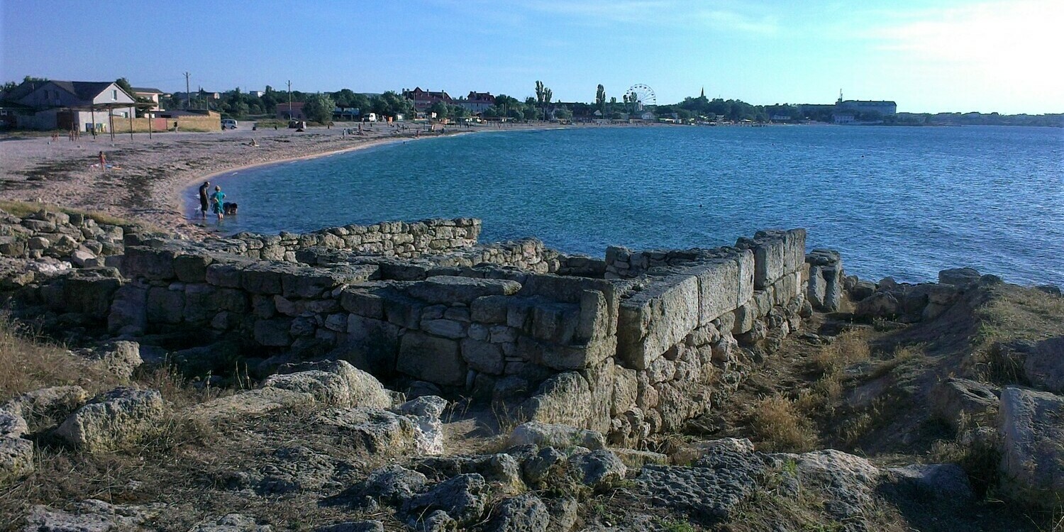 Раскопки древнего города Калос Лимен в Черноморском
